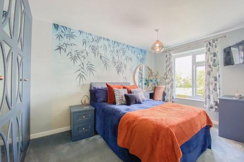 5 bedroom detached house for sale, Eldridge Close, Pendeford