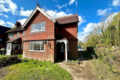 3 bedroom semi-detached house to rent, LINDFIELD