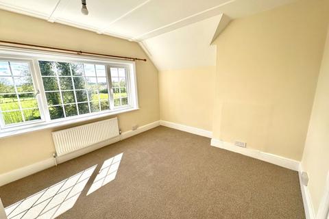 3 bedroom semi-detached house to rent, LINDFIELD