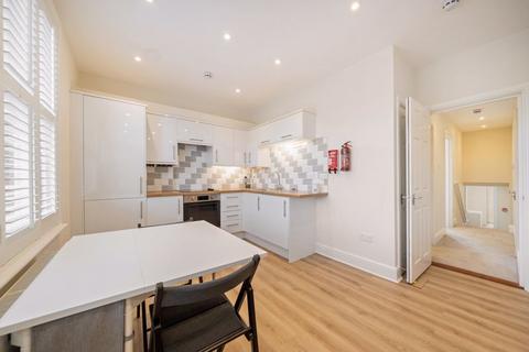 2 bedroom apartment to rent, Harvist Road, Queens Park, London NW6