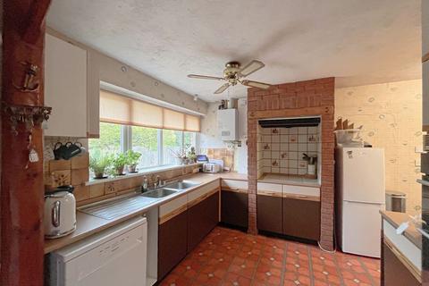 29 Deerfold Crescent, Burntwood, WS7 9AX