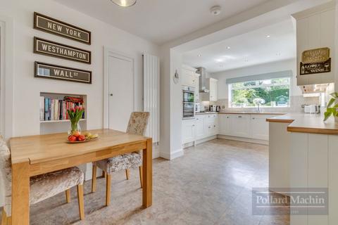 45 Glebe Hyrst, South Croydon, CR2 9JJ