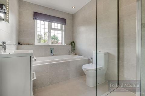 45 Glebe Hyrst, South Croydon, CR2 9JJ