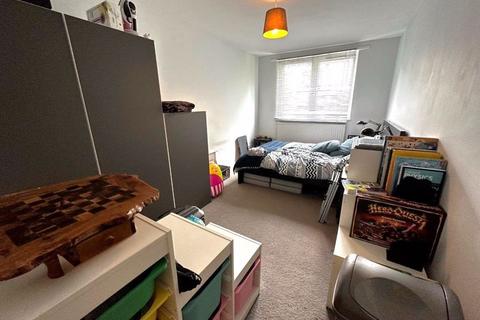 1 bedroom apartment to rent, Campbell Road, London E3