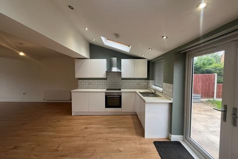 3 bedroom terraced house for sale, Peveril Crescent, Nottingham NG10