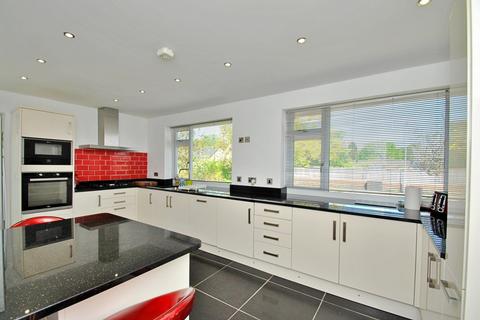 33 Cheam Road, Broadstone, BH18 9HB