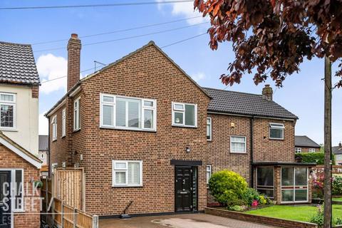3 bedroom semi-detached house for sale, Clyde Crescent, Upminster, RM14