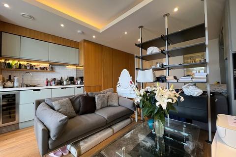 Studio to rent, Cobblestone Square, London E1W