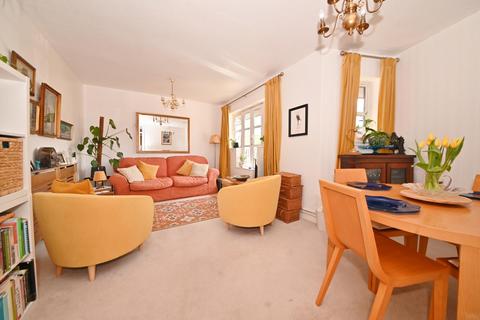 2 bedroom retirement property for sale, Walpole Place, Teddington TW11