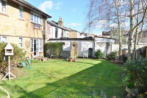 undefined, Walpole Place, Teddington TW11