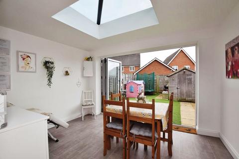 3 bedroom end of terrace house for sale, Hawker Avenue, Salisbury                                                                            *VIDEO TOUR*