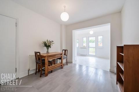 38 Felstead Road, Romford, RM5 3RH
