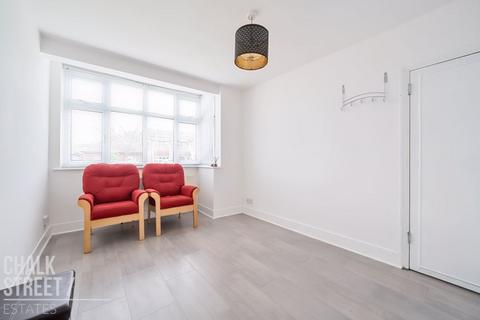 38 Felstead Road, Romford, RM5 3RH