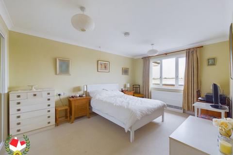 2 bedroom apartment for sale, Queen Anne Court, Quedgeley, Gloucester