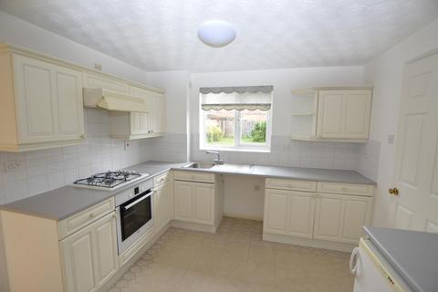 4 bedroom detached house to rent, Scythe Way, Prettygate, CO3
