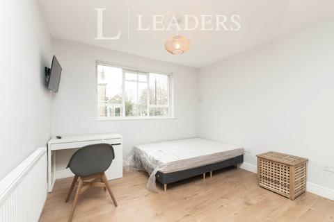 1 bedroom in a house share to rent, Tyrwhitt Road, Brockley, London, SE4