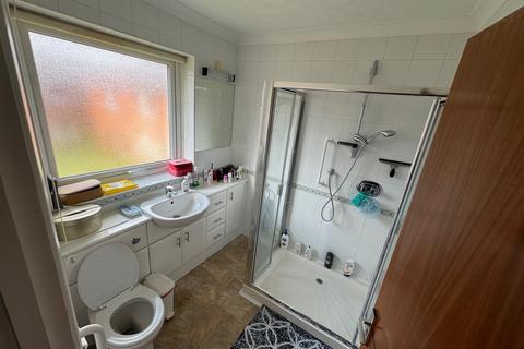 1 bedroom maisonette to rent, Bookham Village