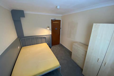 1 bedroom in a house share to rent, Stratford Road