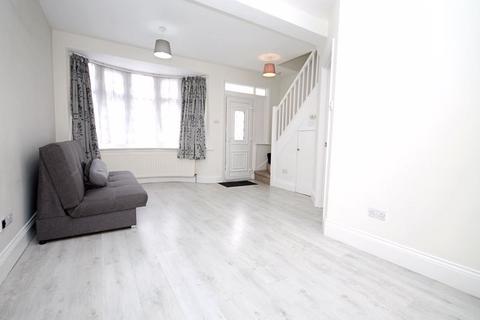 2 bedroom terraced house for sale, Westbury Avenue, Southall