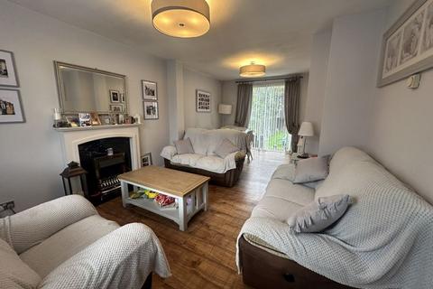 3 bedroom semi-detached house for sale, York Avenue, Hayes