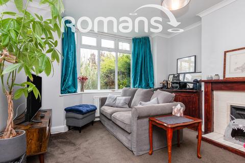 3 bedroom semi-detached house to rent, Lower Farnham Road, Aldershot