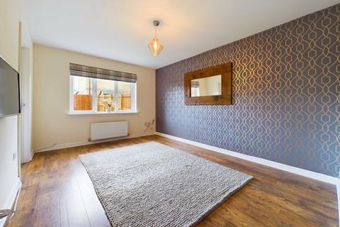 15 Balcastle Crescent, Carluke, ML8 4LG