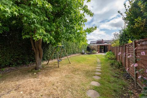 3 bedroom semi-detached house for sale, Nutwood Avenue, Brockham