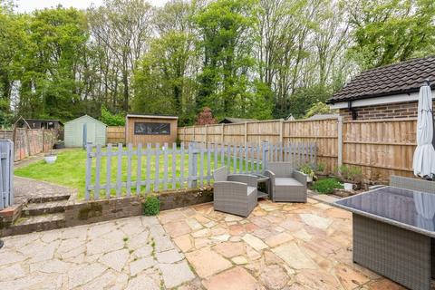 14 Oakfields, Walliswood, Dorking, RH5 5RQ