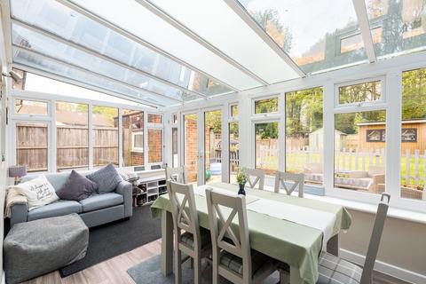 14 Oakfields, Walliswood, Dorking, RH5 5RQ