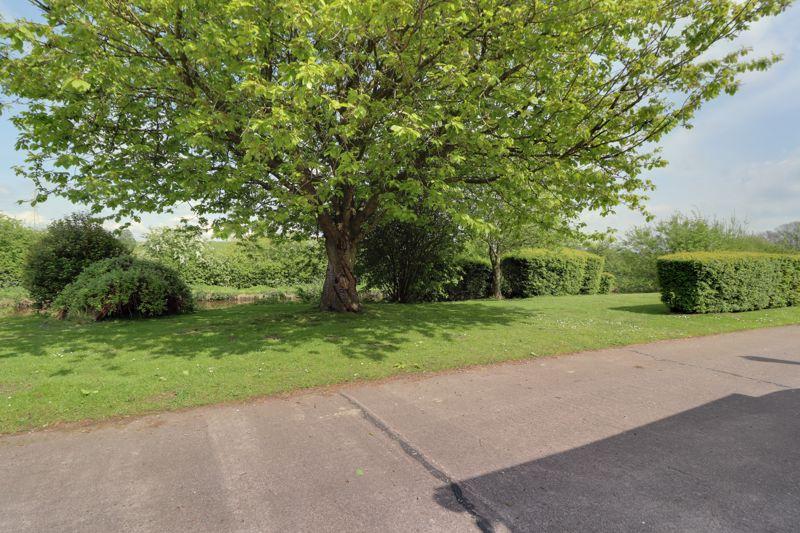 Lodgefield Park, Stafford ST17 2 bed park home for sale £80,000