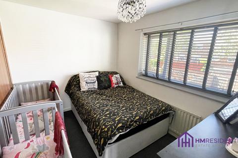 2 bedroom semi-detached house to rent, Glynfellis, Leam Lane NE10