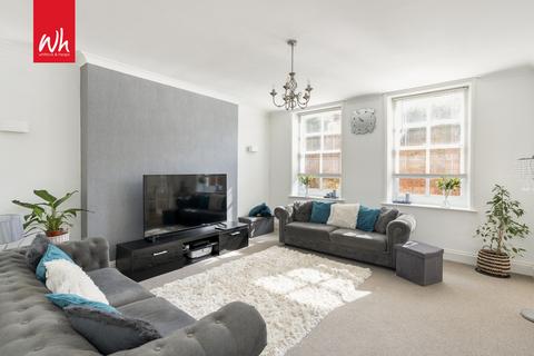 2 bedroom flat for sale, Kings Gardens, Hove