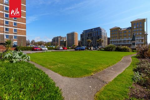 2 bedroom flat for sale, Kings Gardens, Hove