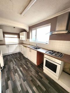 2 bedroom semi-detached house to rent, Wolverhampton Road, Walsall WS3