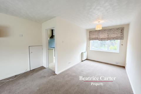 3 bedroom semi-detached house to rent, Carnation Way, Bury St. Edmunds IP28