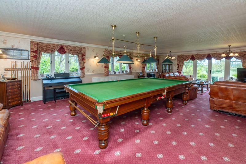 Family/billiard room