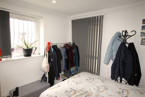 2 bedroom apartment to rent, Moira Place, Cardiff CF24