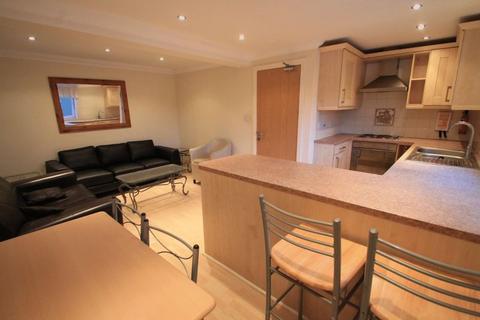 2 bedroom apartment to rent, Moira Place, Cardiff CF24