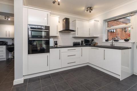 5 bedroom detached house for sale, Elgar Crescent, Brierley Hill DY5