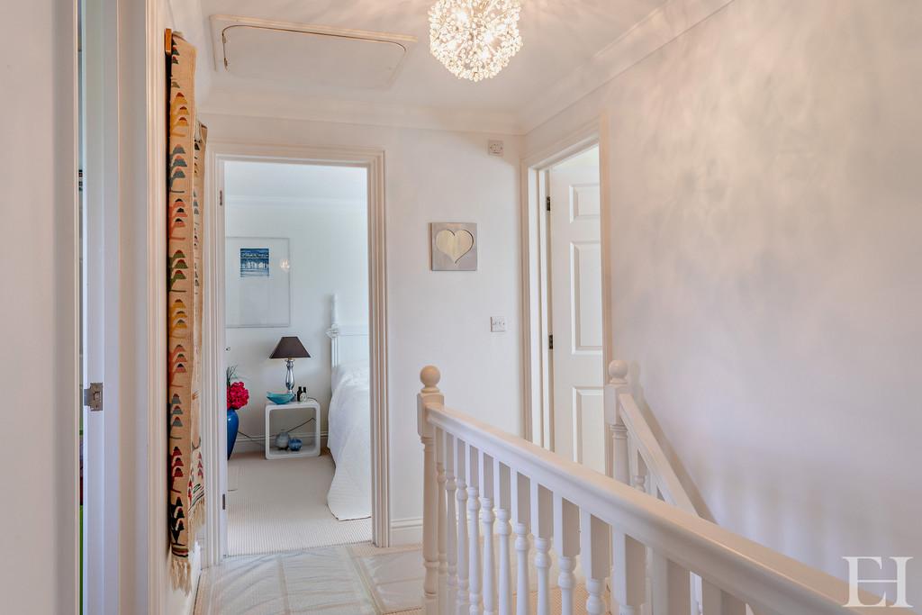 8574160-interior WM04-800