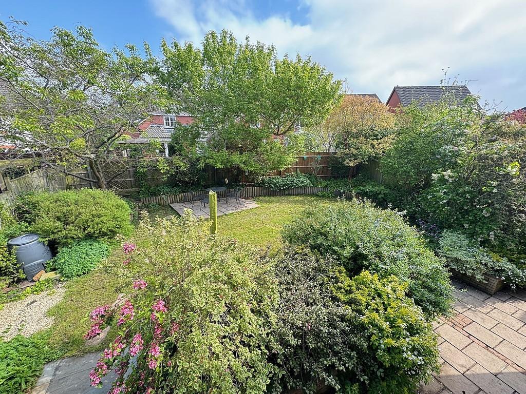 Garden View From First Floor