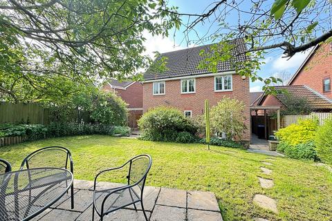 14 Tidmington Close, Hatton Park, Warwick, CV35 7TE