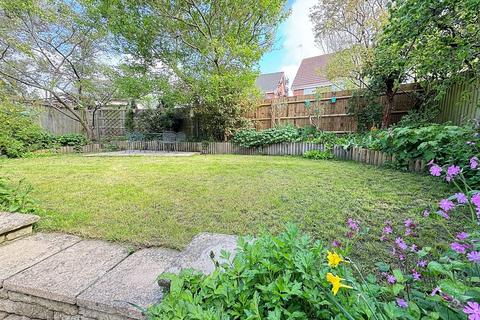 14 Tidmington Close, Hatton Park, Warwick, CV35 7TE