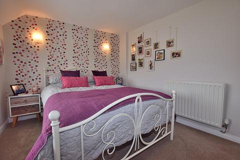 5 Chapel Row, Eppleby, Richmond, DL11 7AU