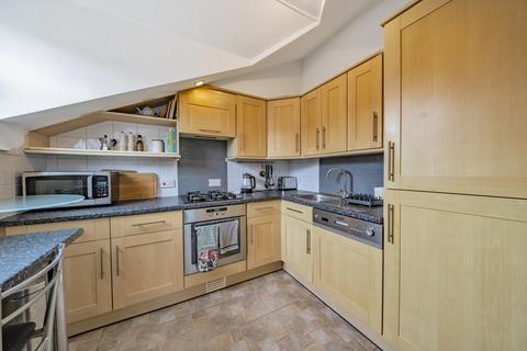2 bedroom apartment for sale, Lansdown Crescent, Cheltenham, Gloucestershire, GL50