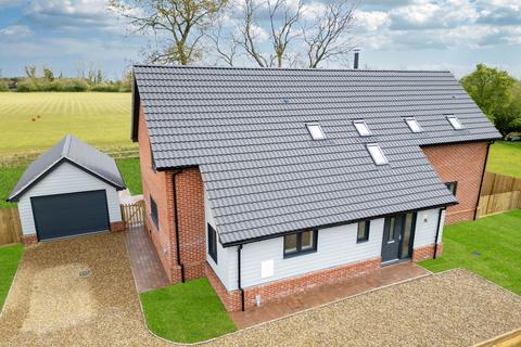 4 bedroom detached house for sale, Rathmullen  Elmswell Bury St Edmunds Suffolk, Ashfield Road, Bury St. Edmunds, Suffolk