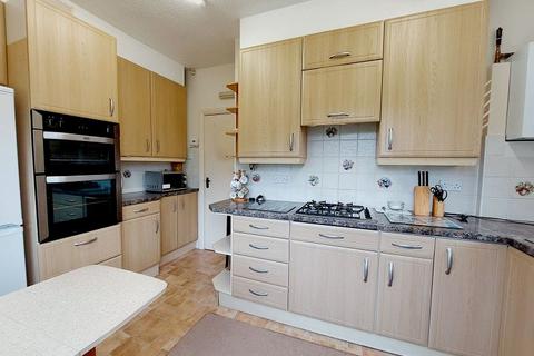 58 Gatesden Road, Fetcham, Leatherhead, KT22 9QR