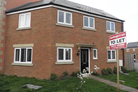 3 bedroom house to rent, Swaledale Road, Warminster, Wiltshire