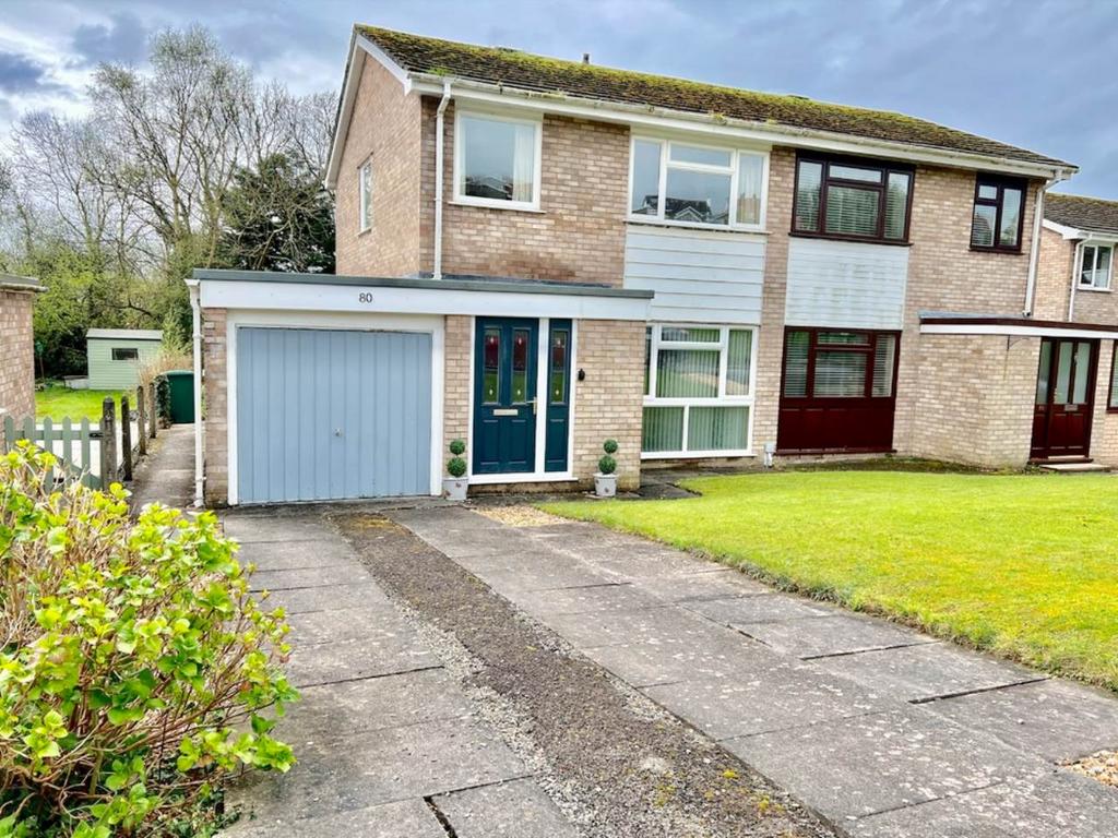 Rhoshendre, Waunfawr, Aberystwyth 3 bed semidetached house for sale
