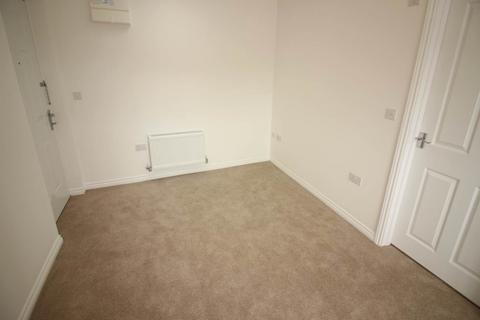 1 bedroom flat to rent, Swan Crescent, Newport, Gwent